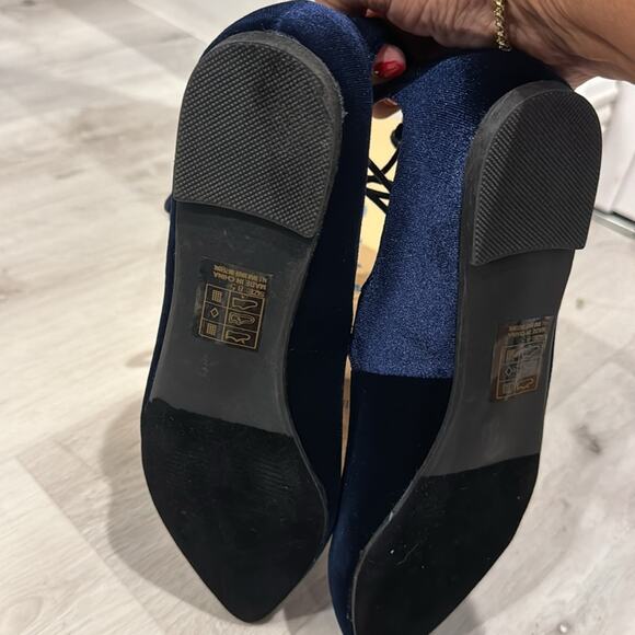 YOKI NWT Urban-140 Flats Strappy Navy Shoes in a velvet fabric. - Picture 5 of 7